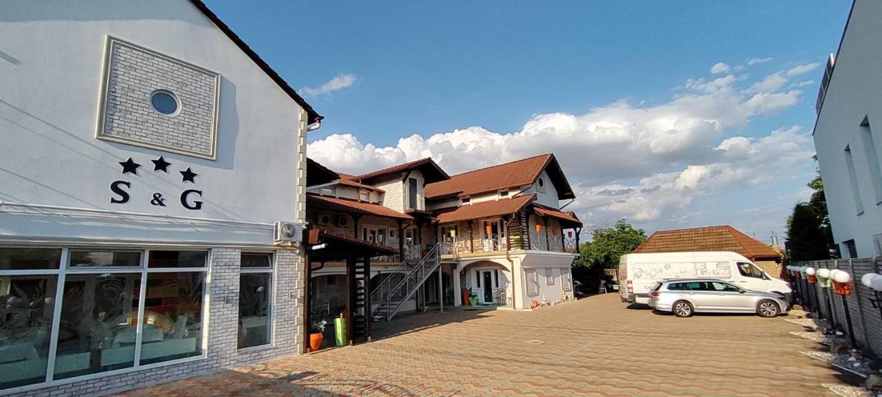 Pensiunea Sergiu & Geanina Arad Exteriör bild