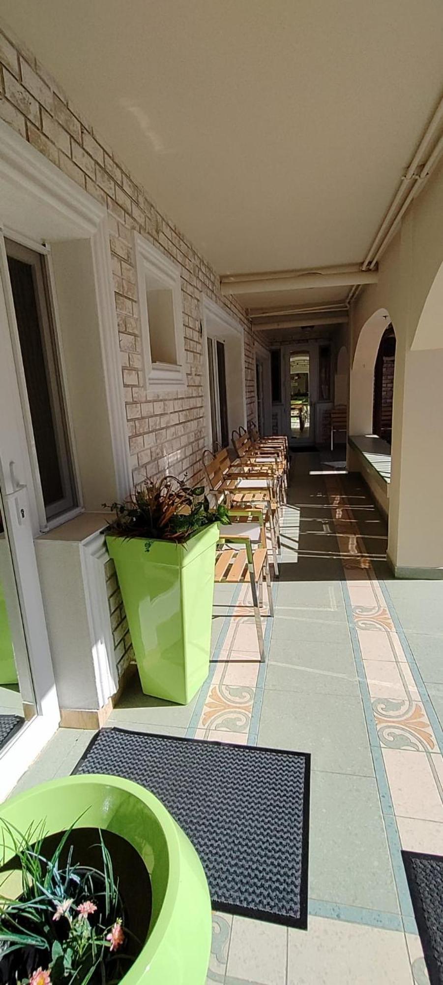 Pensiunea Sergiu & Geanina Arad Exteriör bild