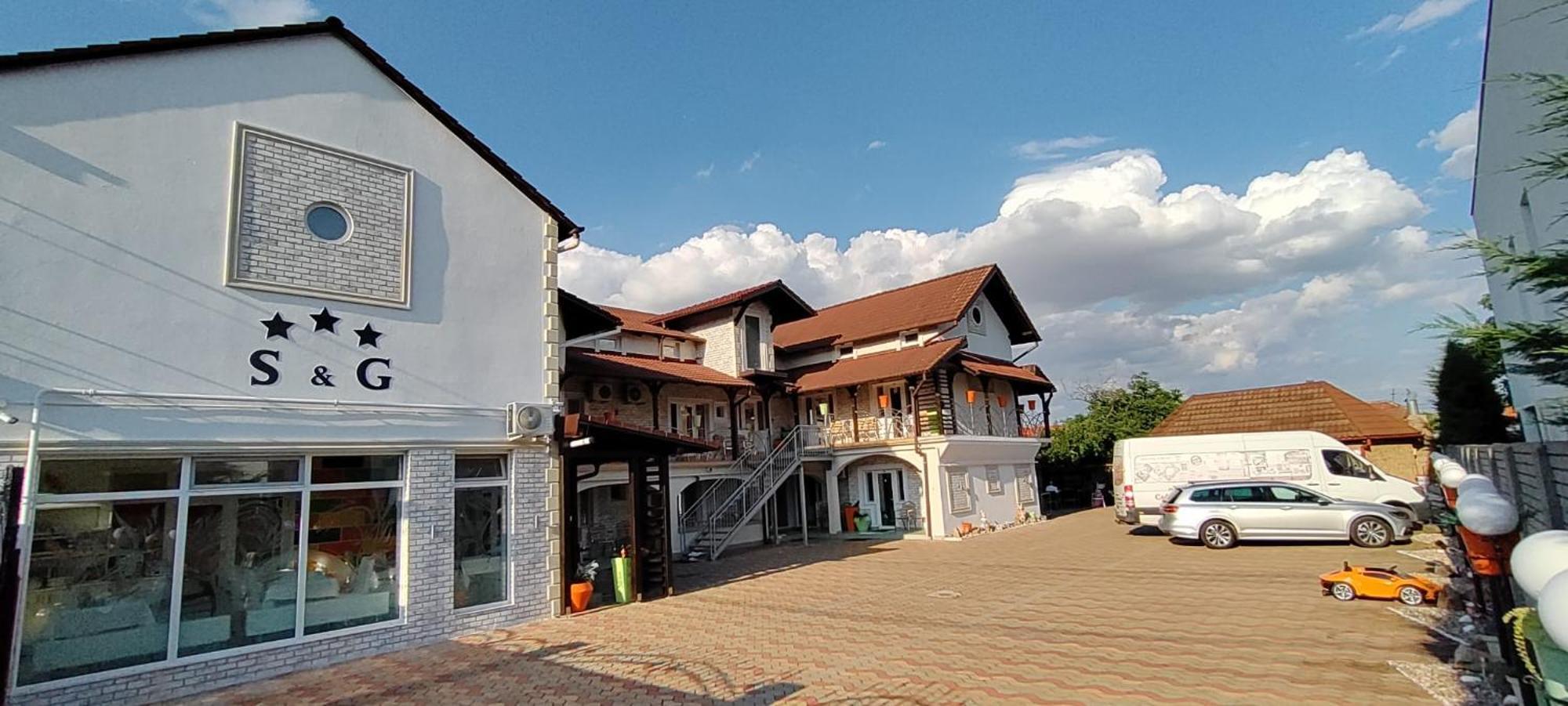 Pensiunea Sergiu & Geanina Arad Exteriör bild